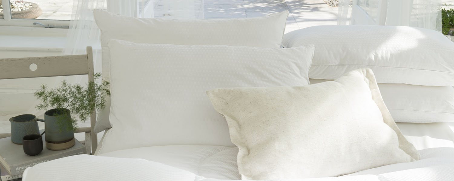 Pillow Buying Guide Banner Pillow Buying Guide Banner